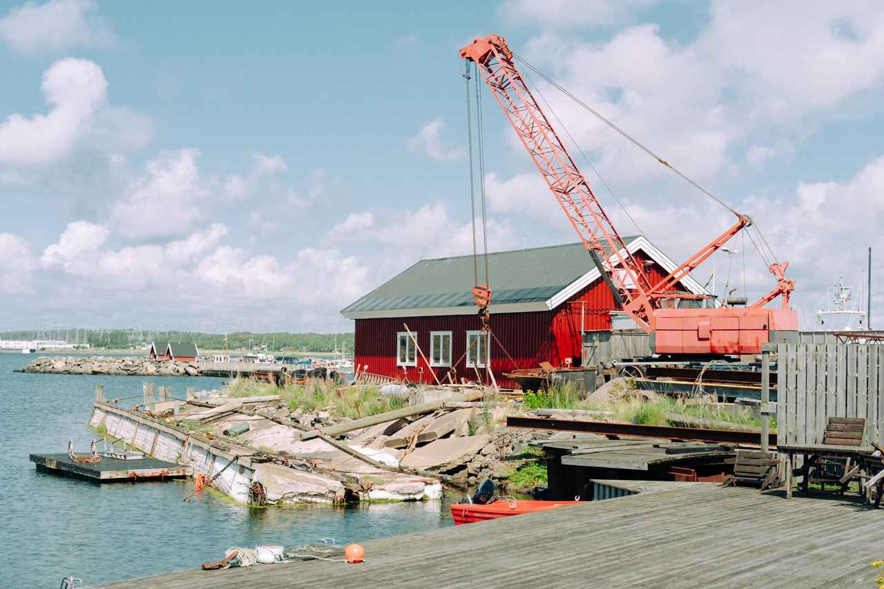 Photo of a crane and boathouse on the docks