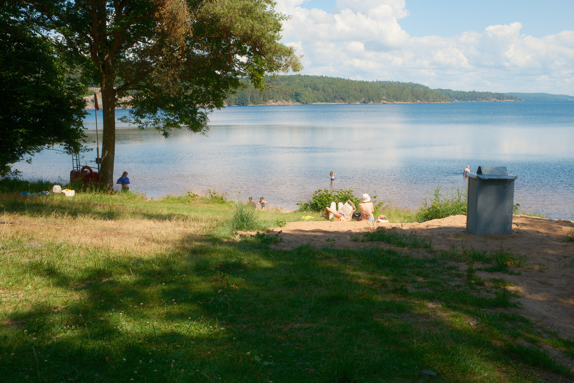 Beach day by the lake